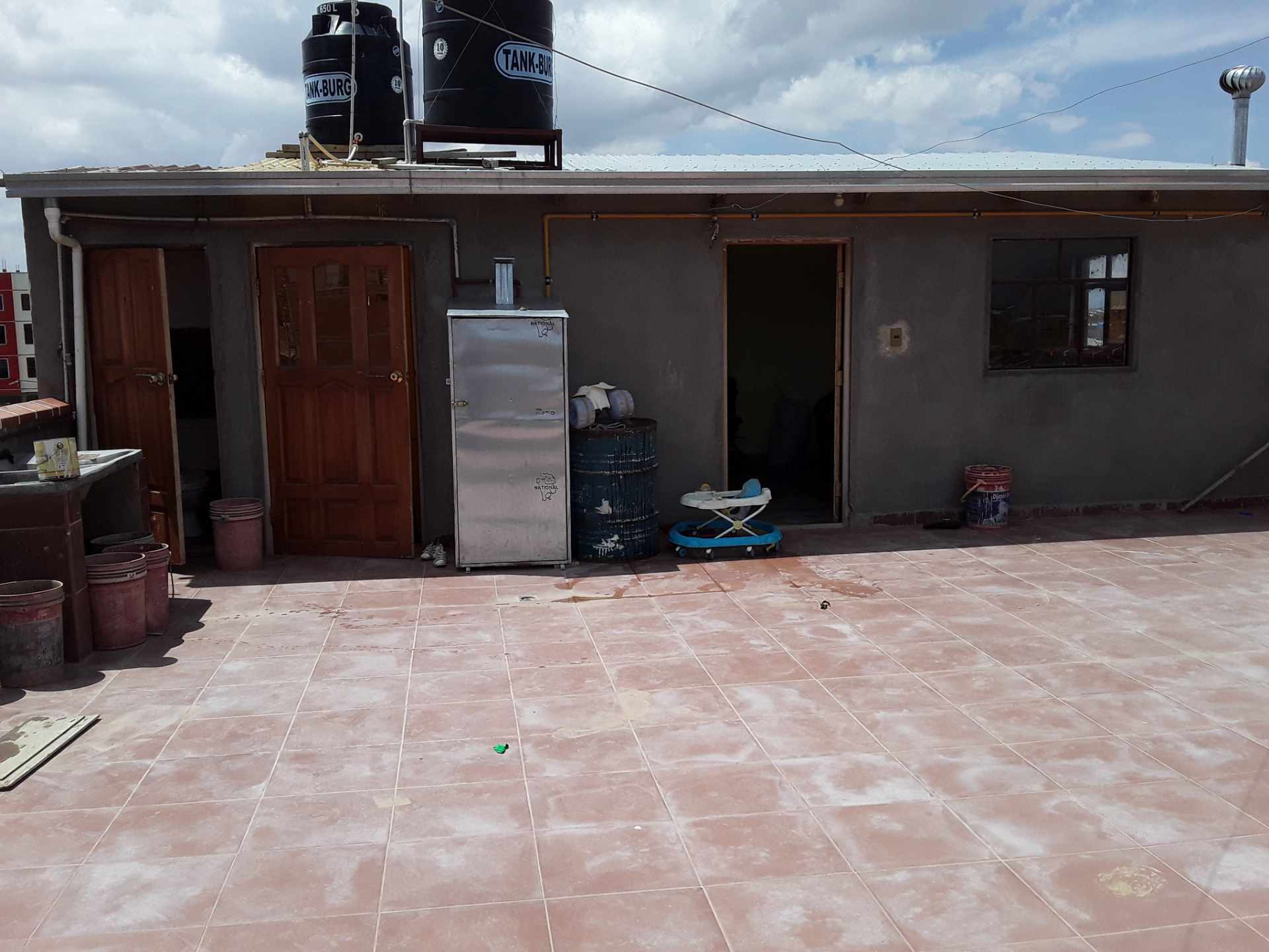 Casa en VentaSebastian Barba de Padilla y Encinas Nieto. Cerca YPFB 6 dormitorios 4 baños  Foto 8