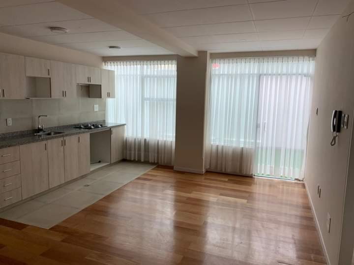 Departamento en Alquiler¡¡Alquila este departamento de 2 dormitorios en Calacoto con Patio Privado!! Foto 7