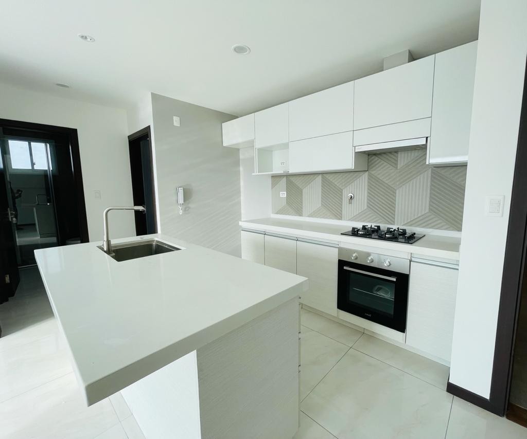 En Alquiler a $us 650 Foto 18