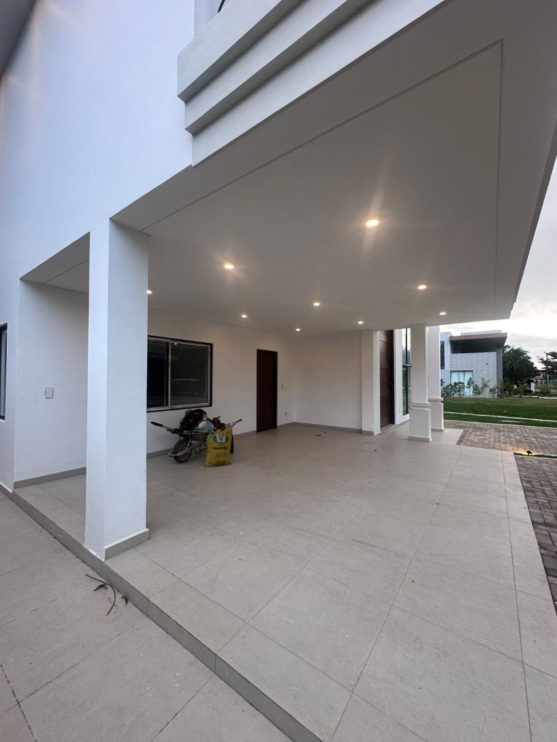 En Venta a $us 360,000 Foto 5