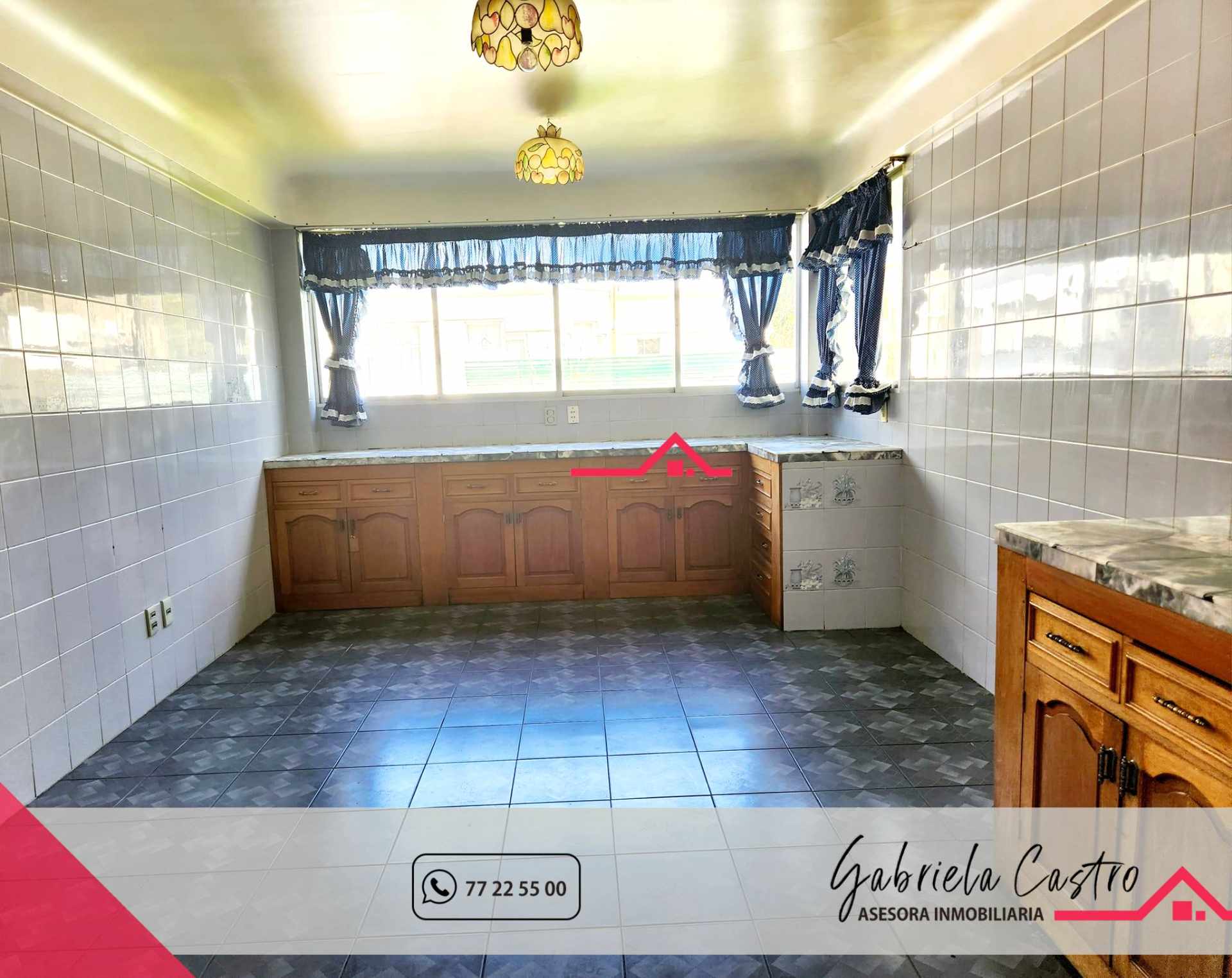 Casa en Calacoto en La Paz 6 dormitorios 6 baños 4 parqueos Foto 4