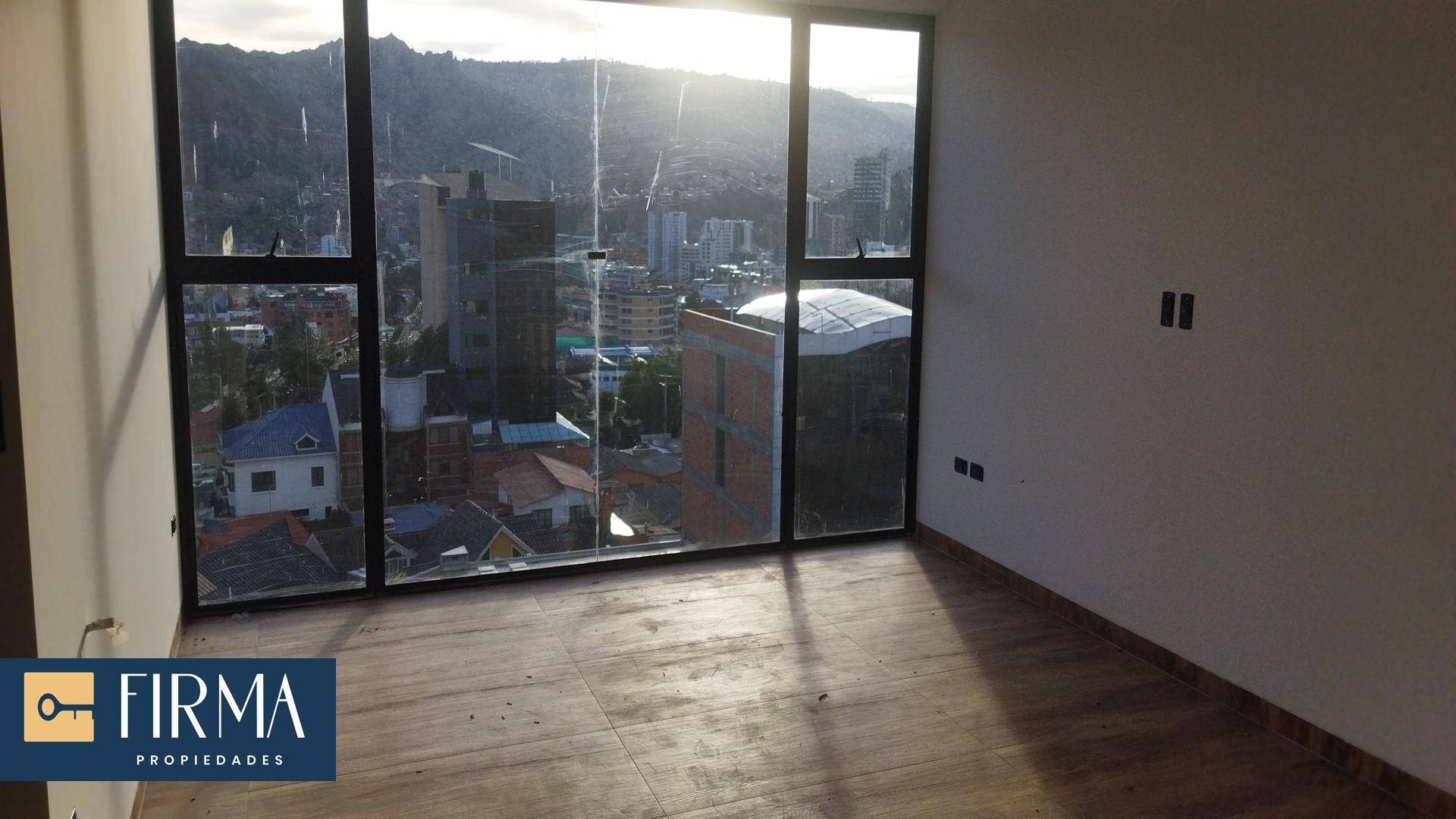 Departamento en San Miguel en La Paz 2 dormitorios 2 baños 1 parqueos Foto 5