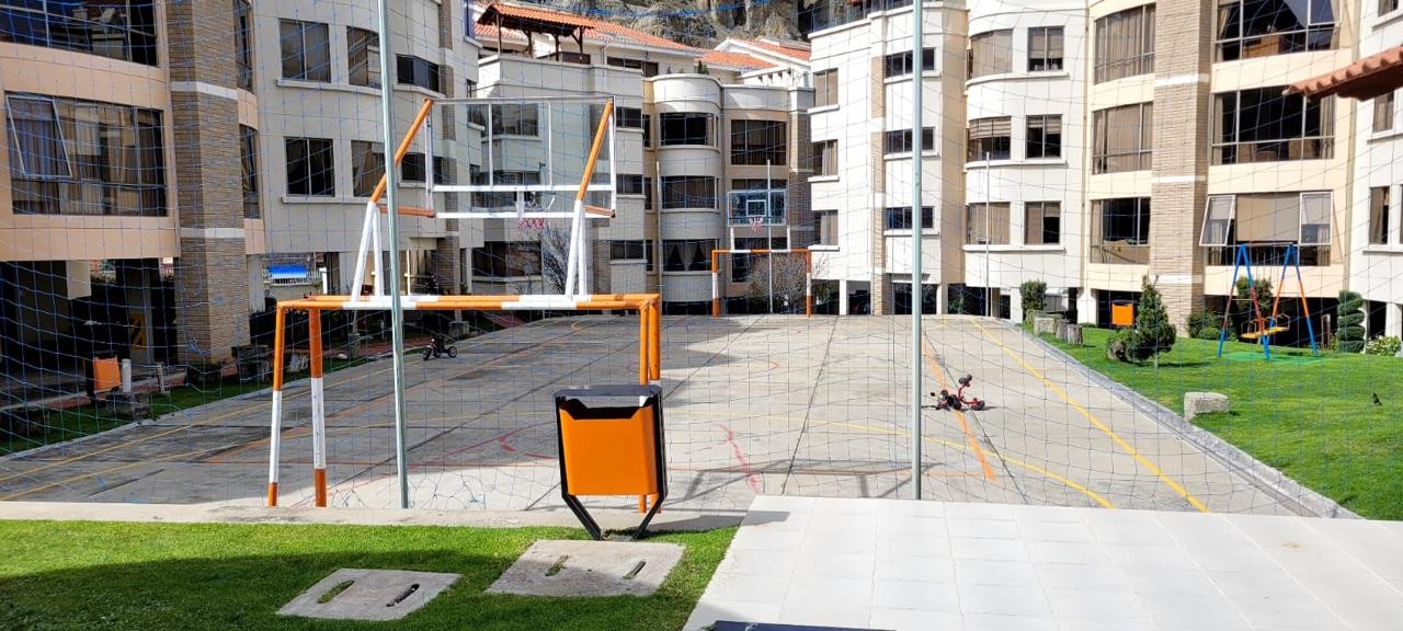 Departamento en Achumani en La Paz 3 dormitorios 4 baños 1 parqueos Foto 14