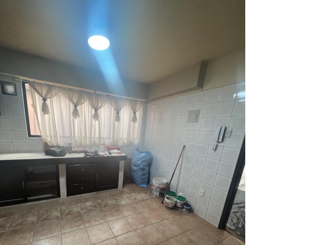 Departamento en AnticréticoCalle 16 de Obrajes  Hugo Ernest  3 dormitorios 3 baños 1 parqueos Foto 8