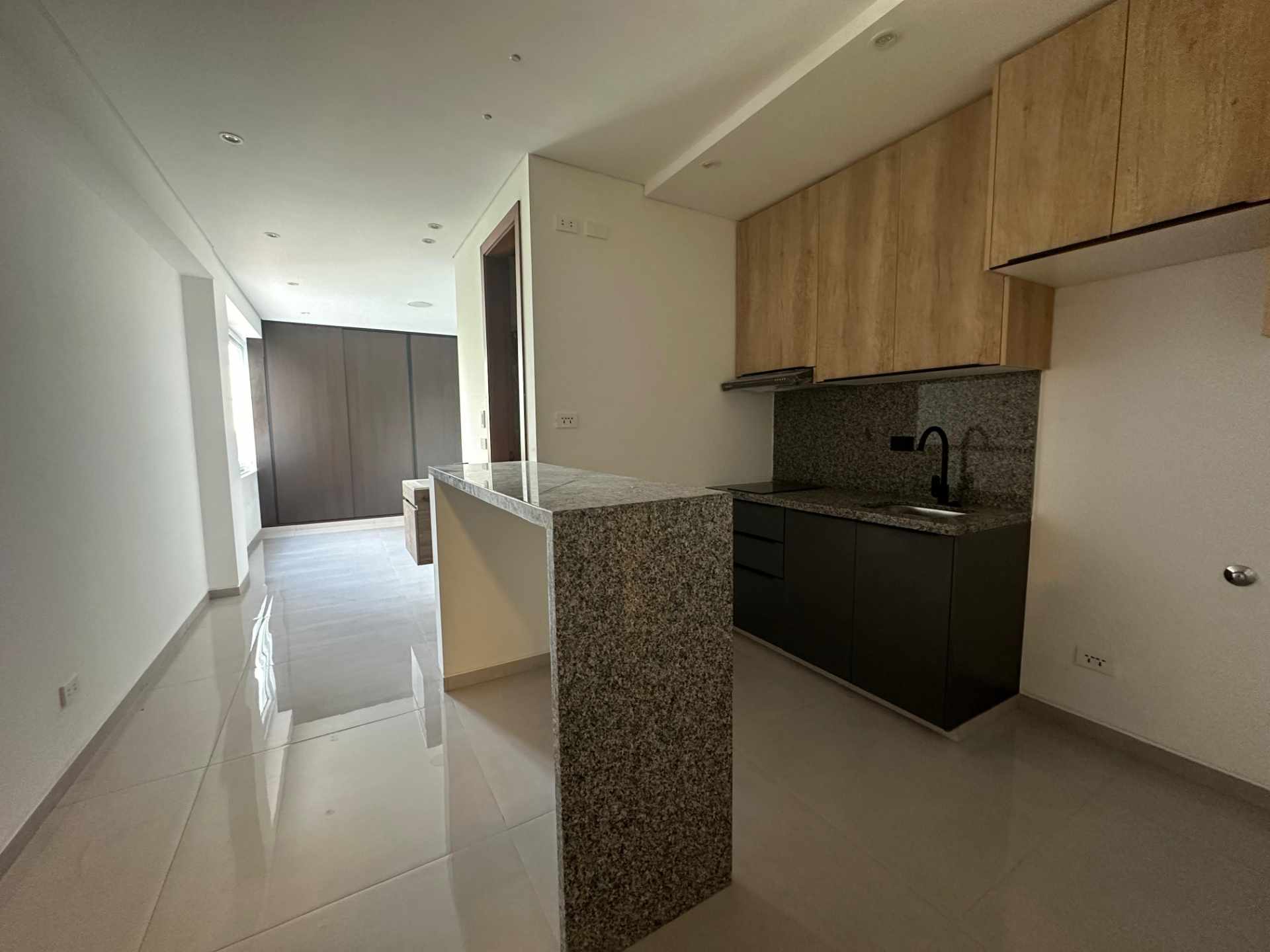 Departamento en AlquilerEQUIPETROL COND. HAUS EQUIPE DEPARTAMENTO EN ALQUILER 1 dormitorios 1 baños  Foto 6