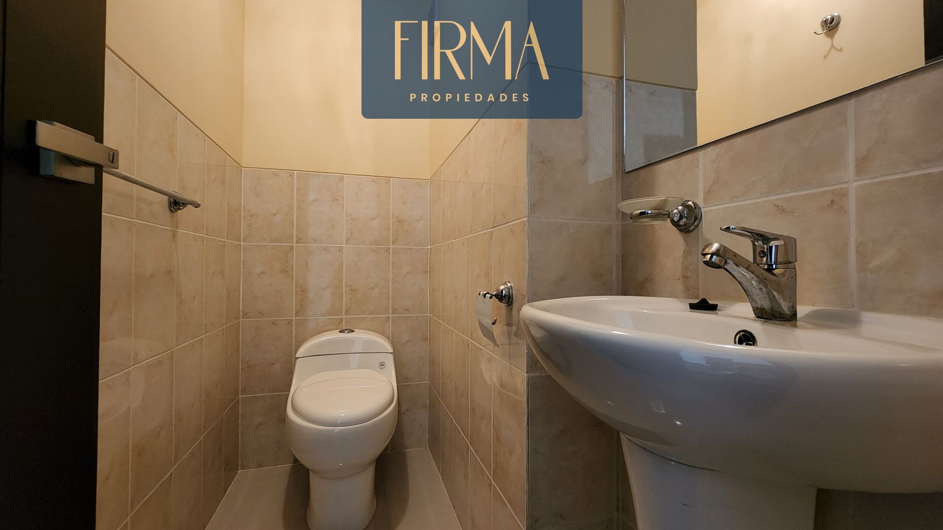 Departamento en Achumani en La Paz 3 dormitorios 4 baños 1 parqueos Foto 15