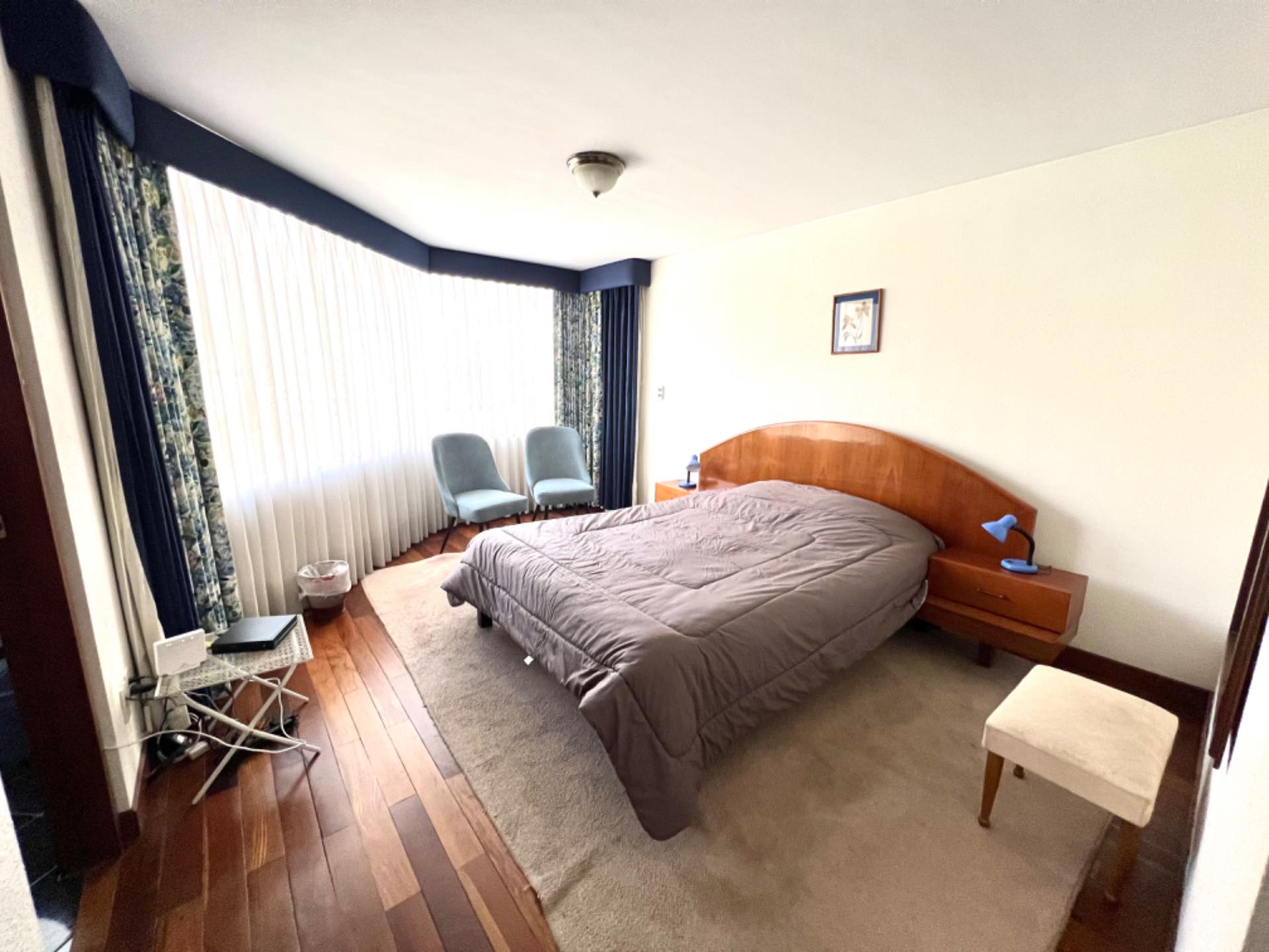 Departamento en AlquilerSan Miguel, Calacoto  3 dormitorios 4 baños 1 parqueos Foto 16