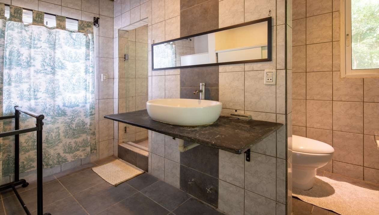 Casa en Entre 5to y 6to anillo Oeste en Santa Cruz de la Sierra 3 dormitorios 4 baños 2 parqueos Foto 12