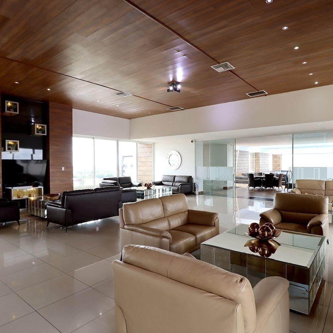 Departamento en VentaAvenida Beni, esquina Los Cusis Foto 30