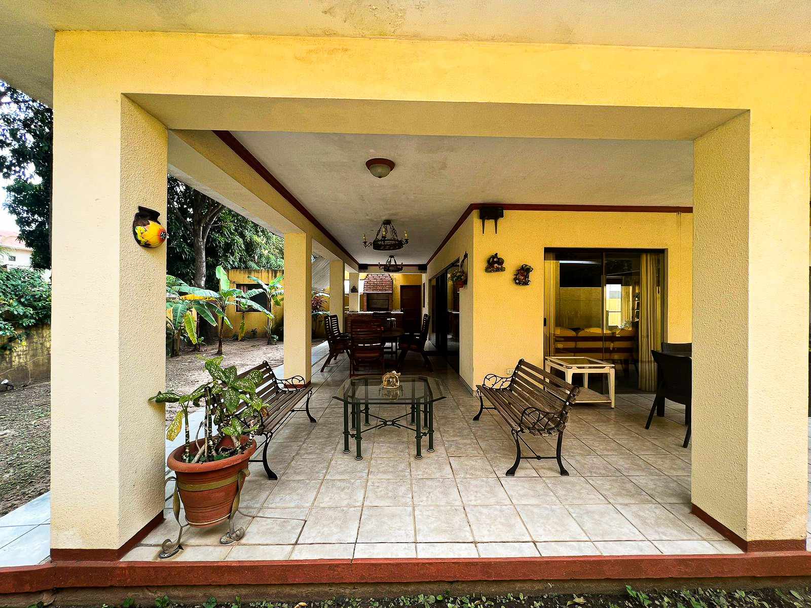 Casa en Villa 1ero de Mayo en Santa Cruz de la Sierra 3 dormitorios 3 baños 4 parqueos Foto 9