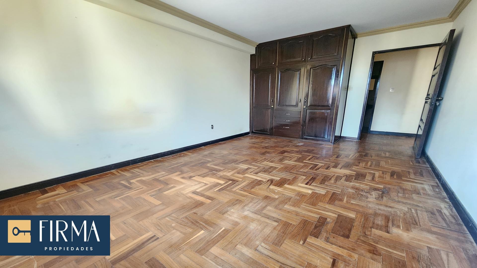 Departamento en VentaDEPARTAMENTO EN VENTA, ACHUMANI 3 dormitorios 2 baños  Foto 3