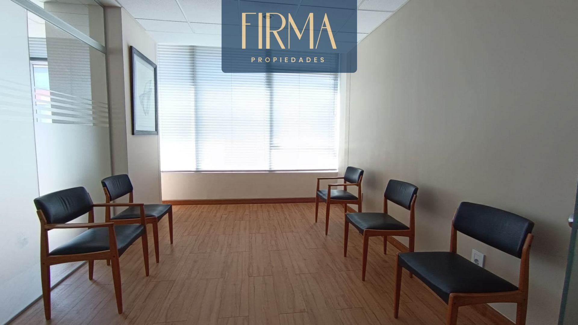 Oficina en Calacoto en La Paz 4 dormitorios 2 baños 1 parqueos Foto 7