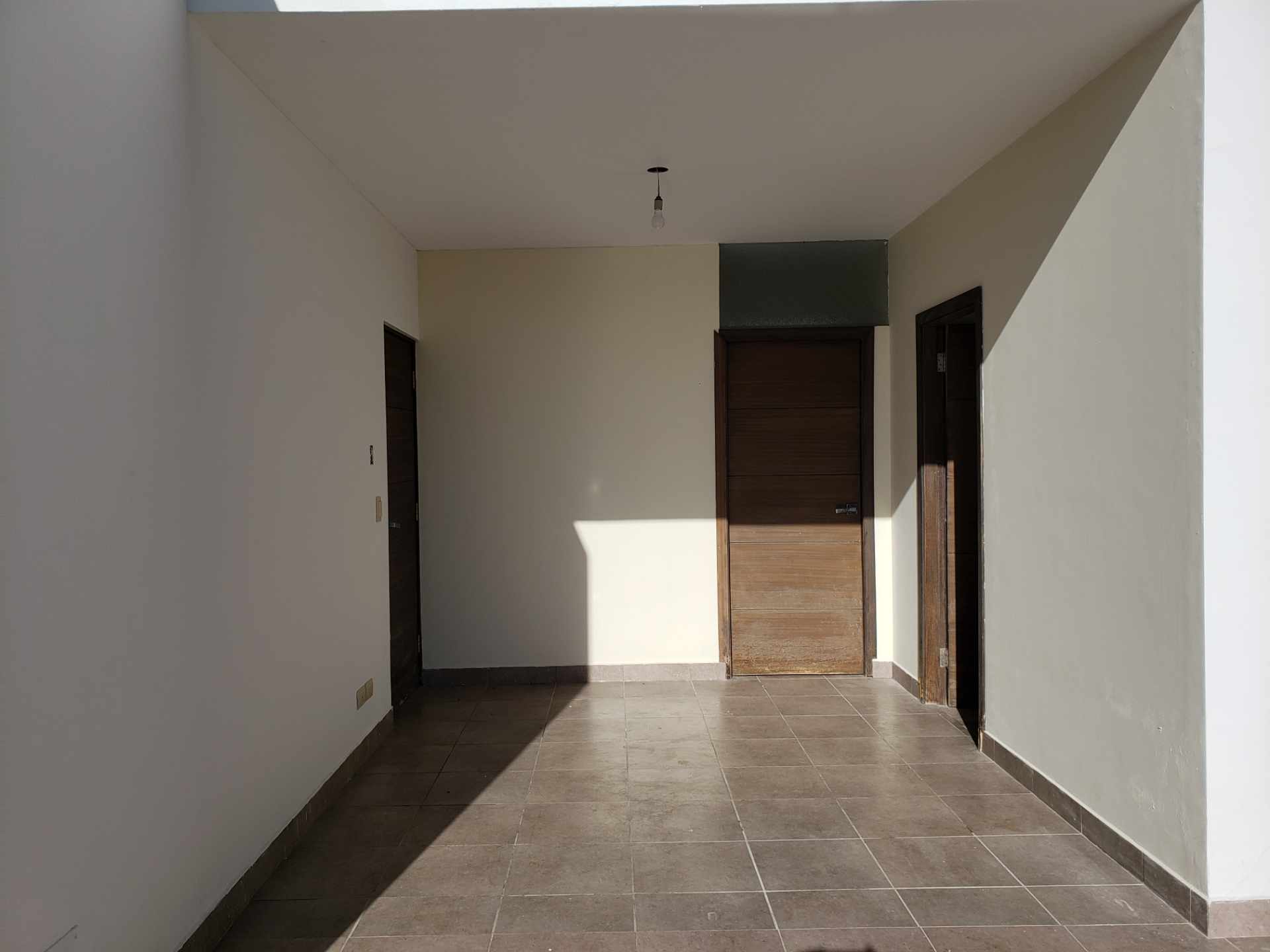 Casa en VentaCalle 2 #98 Urb. Los Olivos 5 dormitorios 4 baños 3 parqueos Foto 4