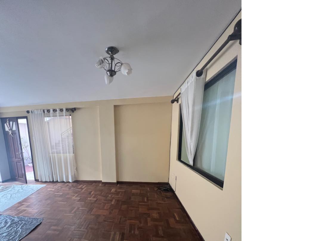 Departamento en AnticréticoCalle 16 de Obrajes  Hugo Ernest  3 dormitorios 3 baños 1 parqueos Foto 16