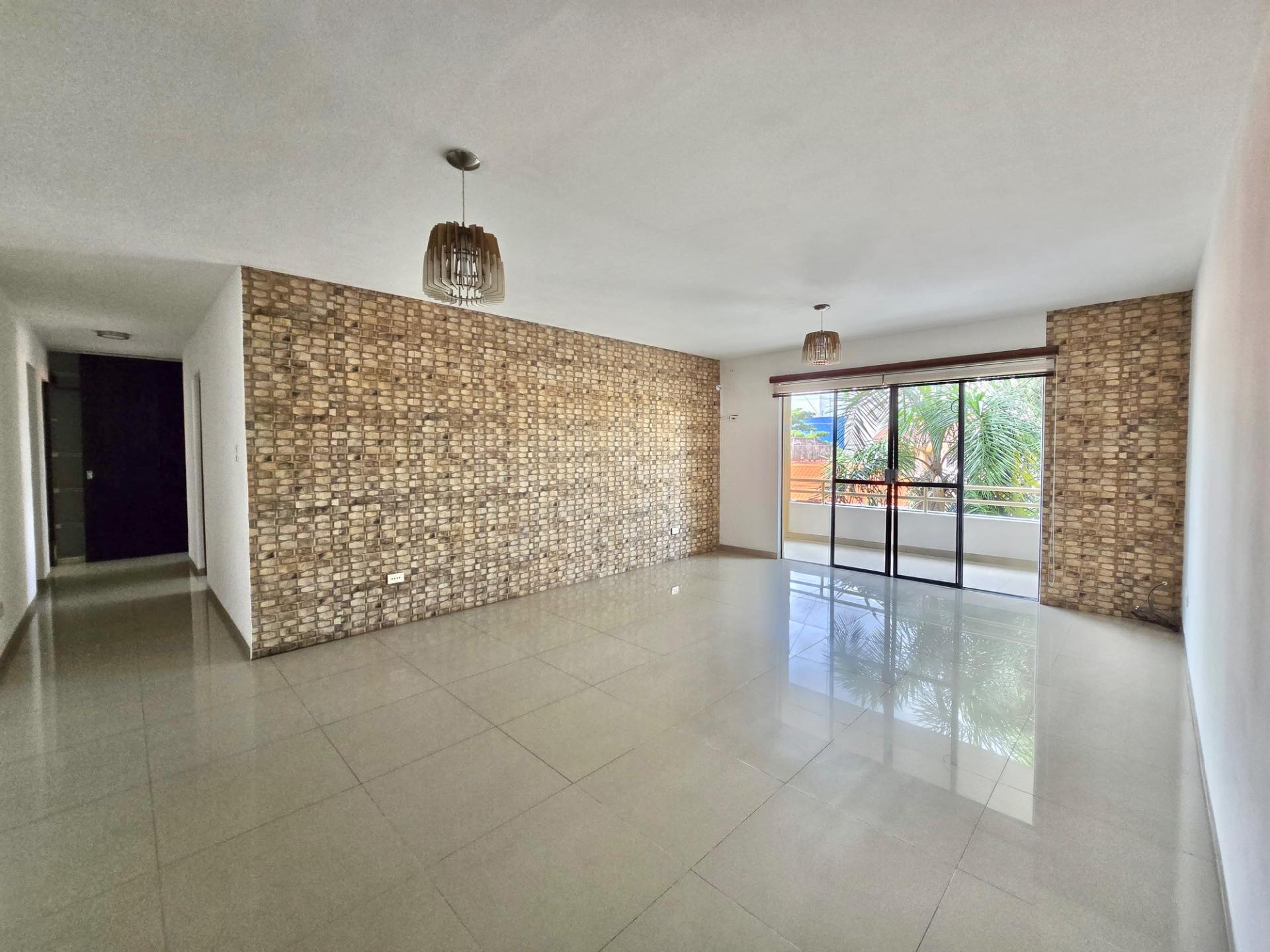 Departamento en Entre 2do y 3er anillo Oeste en Santa Cruz de la Sierra 3 dormitorios 3 baños 1 parqueos Foto 10