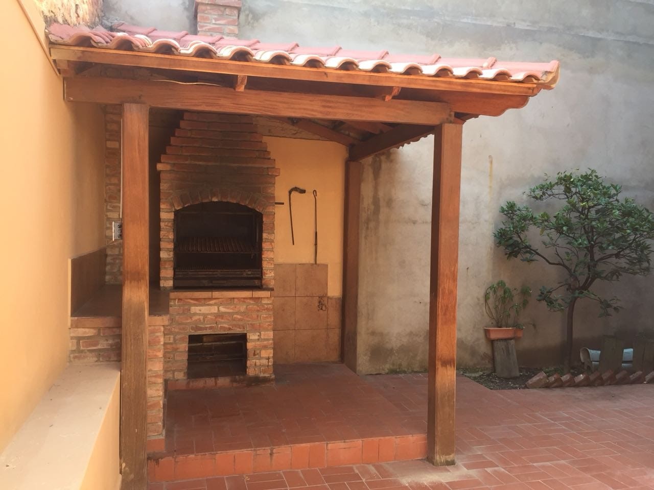 Casa Avenida Atahuallpa frente al segundo tanque de semapa Foto 24