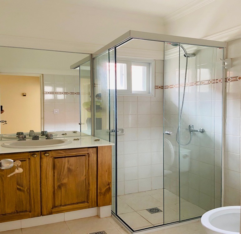 Casa en Entre 4to y 5to anillo Oeste en Santa Cruz de la Sierra 3 dormitorios 3 baños 2 parqueos Foto 15