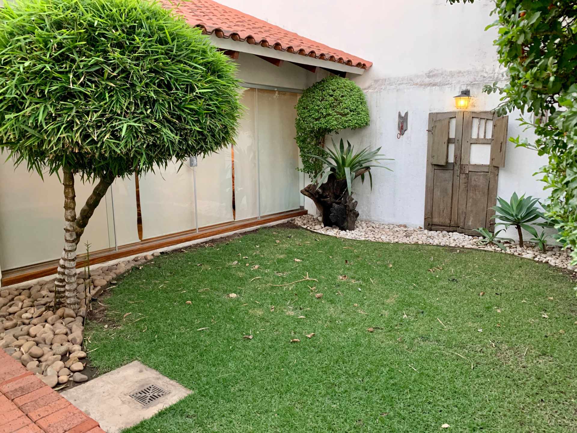 Casa en Las Palmas en Santa Cruz de la Sierra 3 dormitorios 4 baños 2 parqueos Foto 5