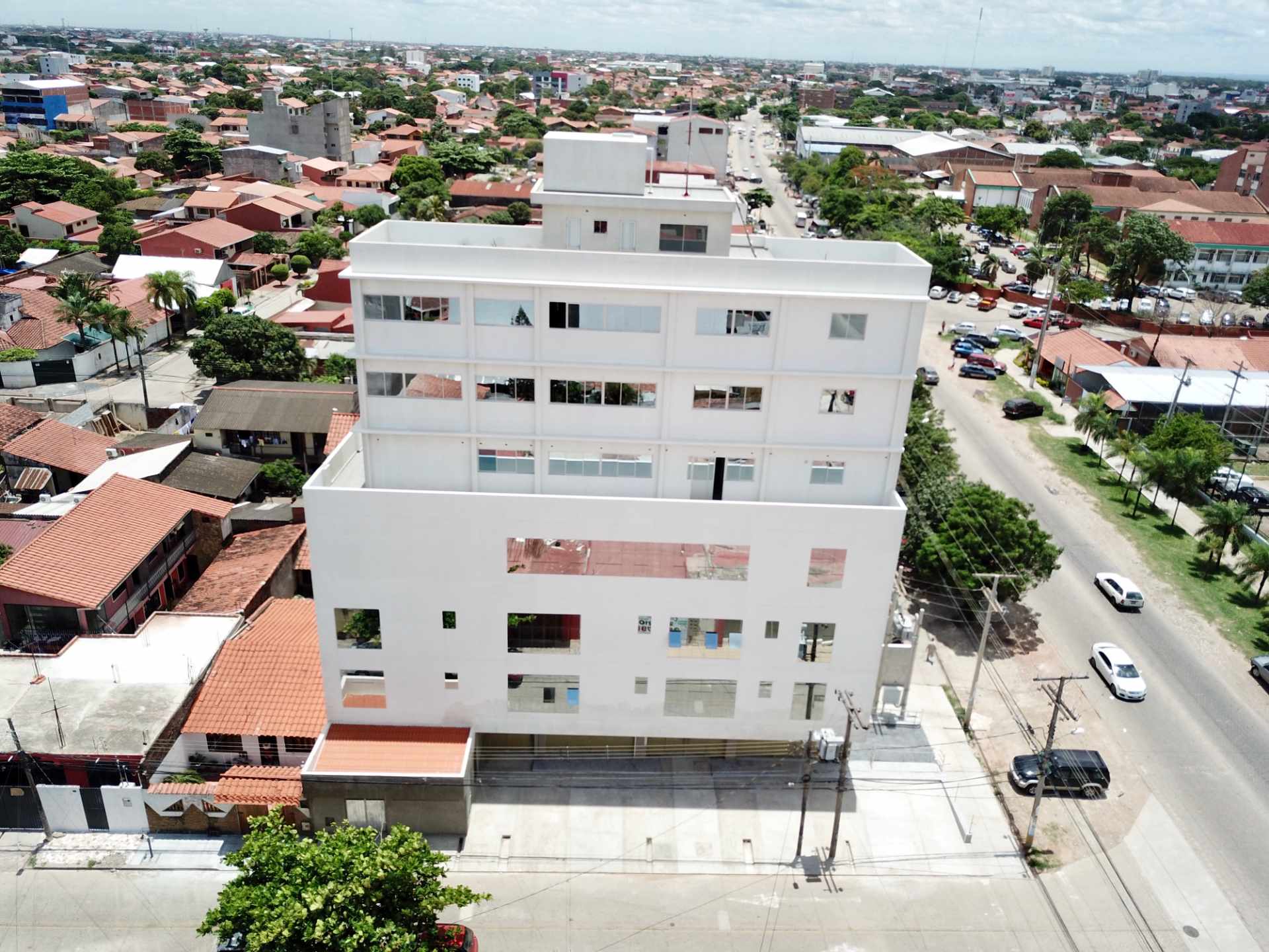 Edificio en VentaTercer anillo externo, entre avenidas Paragua y Guapay Foto 5