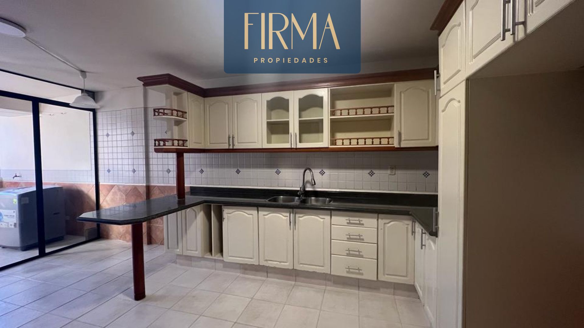 En Anticrético a $us 100,000 Foto 14