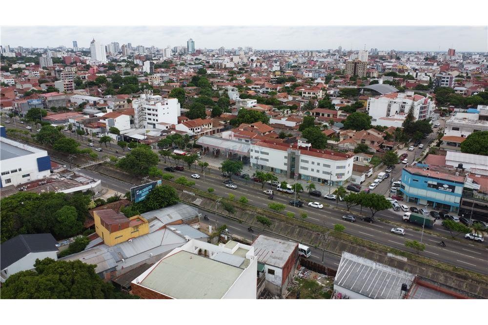 Edificio en VentaAvenida 26 de febrero - Segundo anillo a una cuadra Av. Piraí Foto 2