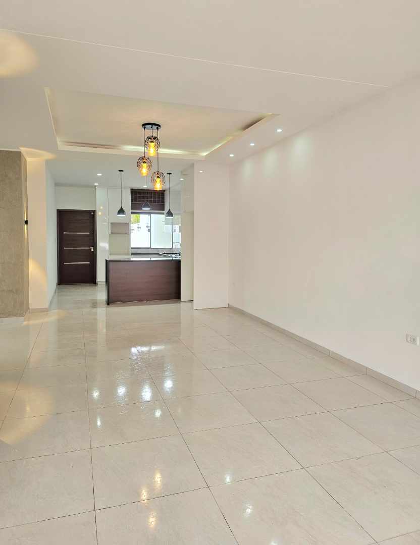 Casa en VentaAv. Pirai y Radial 17.5 8vo anillo  3 dormitorios 2 baños 2 parqueos Foto 16