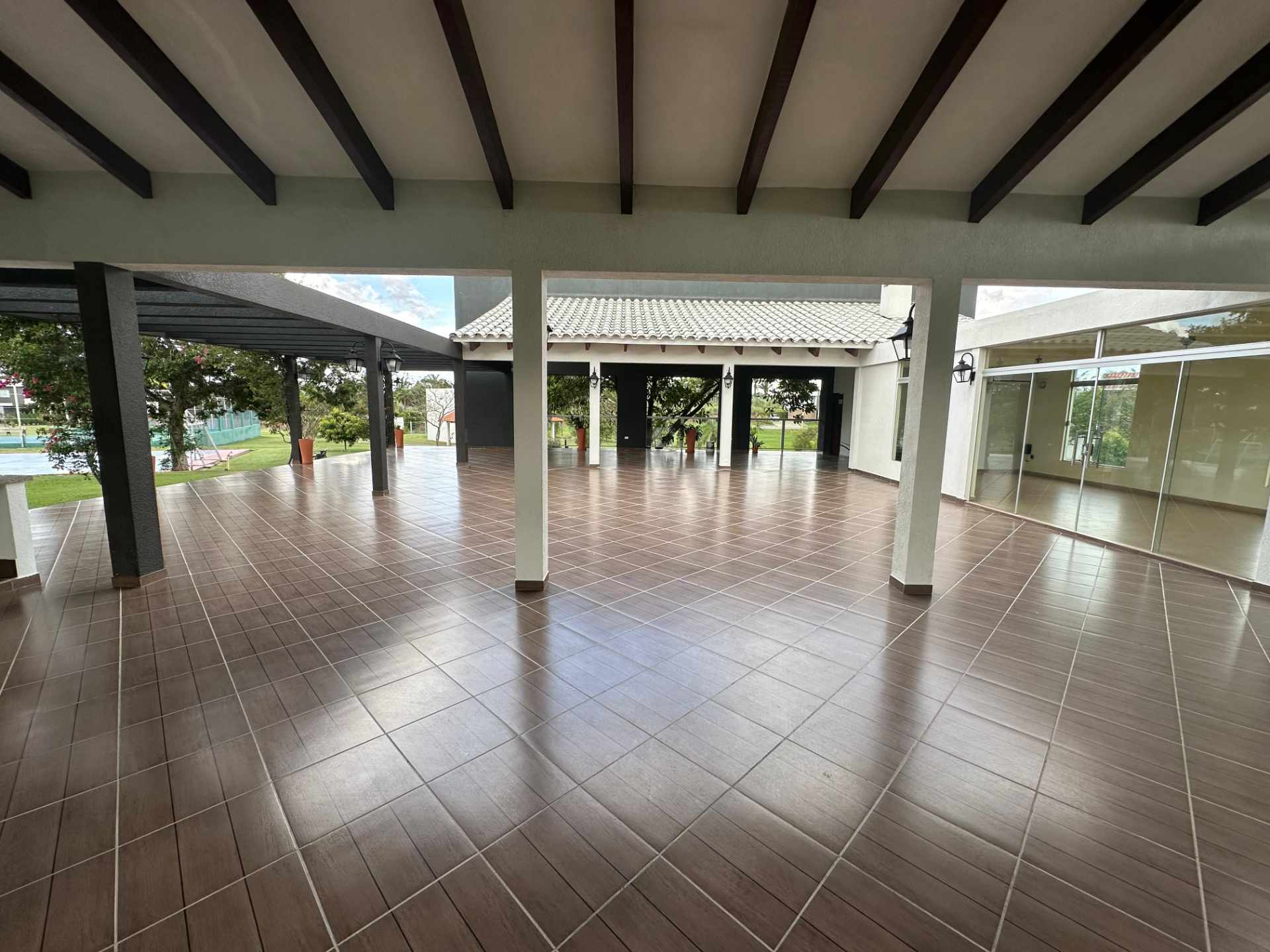 Casa en Urubó en Santa Cruz de la Sierra 4 dormitorios 5 baños 6 parqueos Foto 21