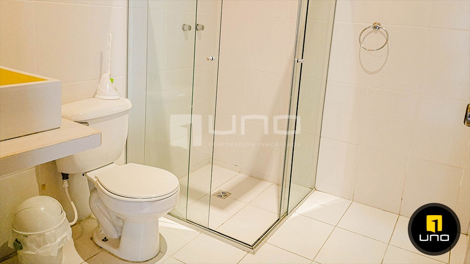 Casa en VentaAMPLIA CASA SOLO PARA OFICINA ZONA NORTE AV. BENI 5TO ANILLO Foto 9