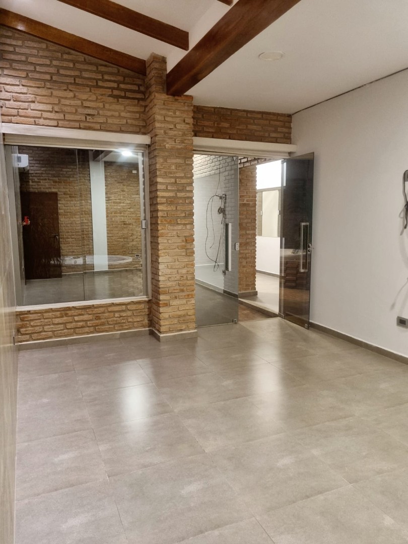 Casa en VentaCasa 4to anillo y Av. Pirai 3 dormitorios 2 baños 2 parqueos Foto 6