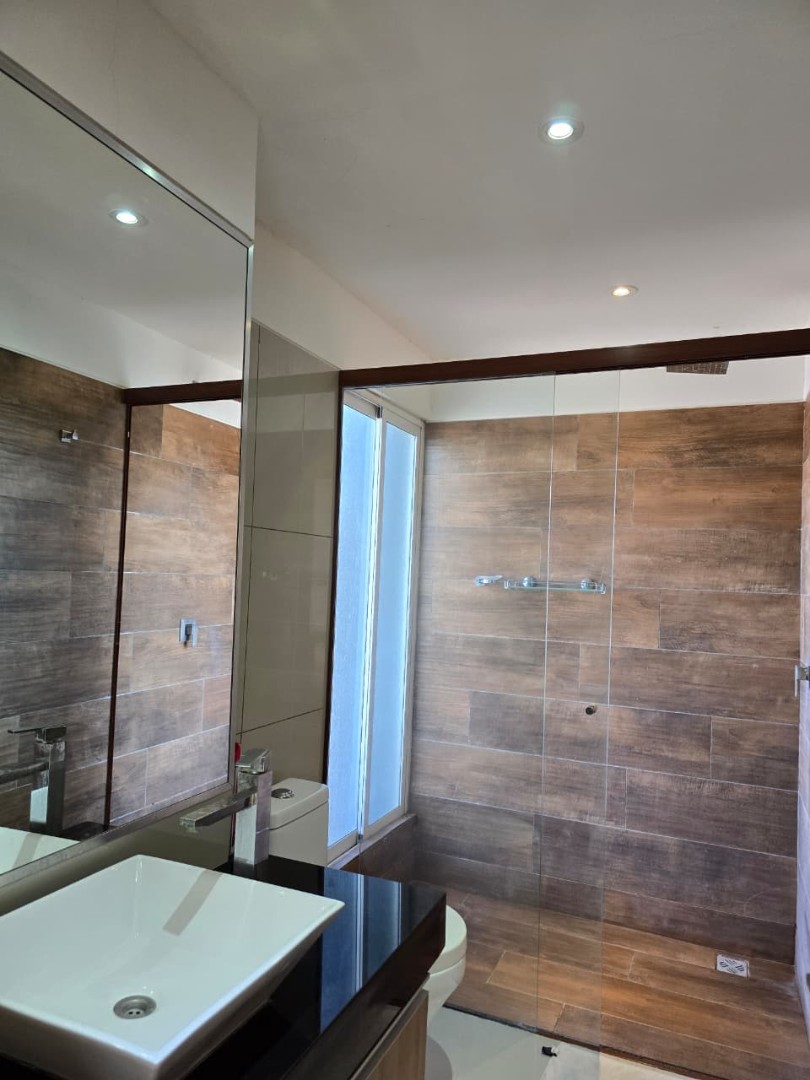 Departamento en AlquilerZONA EQUIPETROL SIRARI DEPARTAMENTO  Foto 9