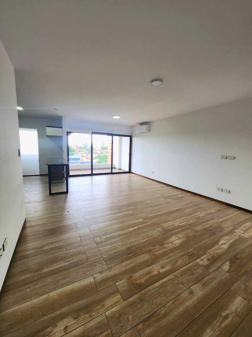 En Alquiler a Bs 6,350 Foto 6