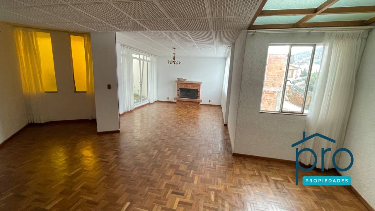 Casa en Los Pinos en La Paz 4 dormitorios 4 baños 2 parqueos Foto 4