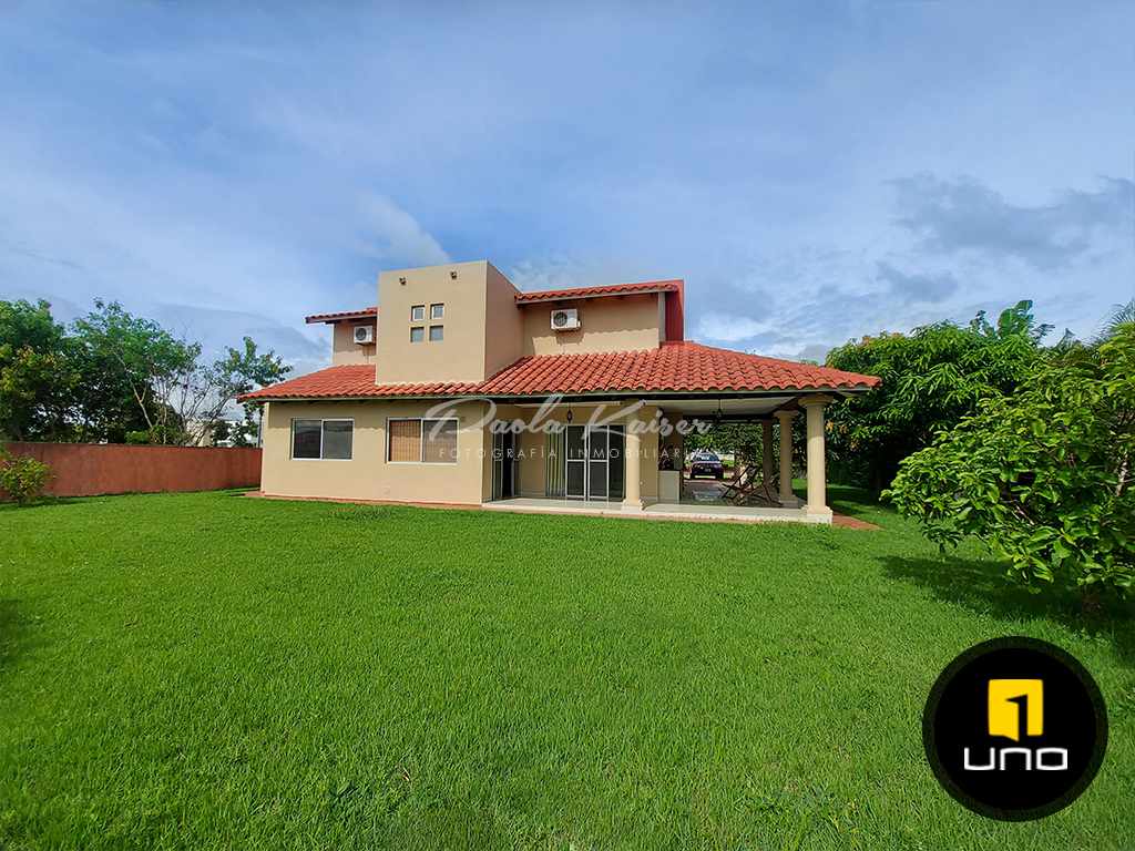 Casa en Urubó en Santa Cruz de la Sierra 3 dormitorios 4 baños 6 parqueos Foto 16