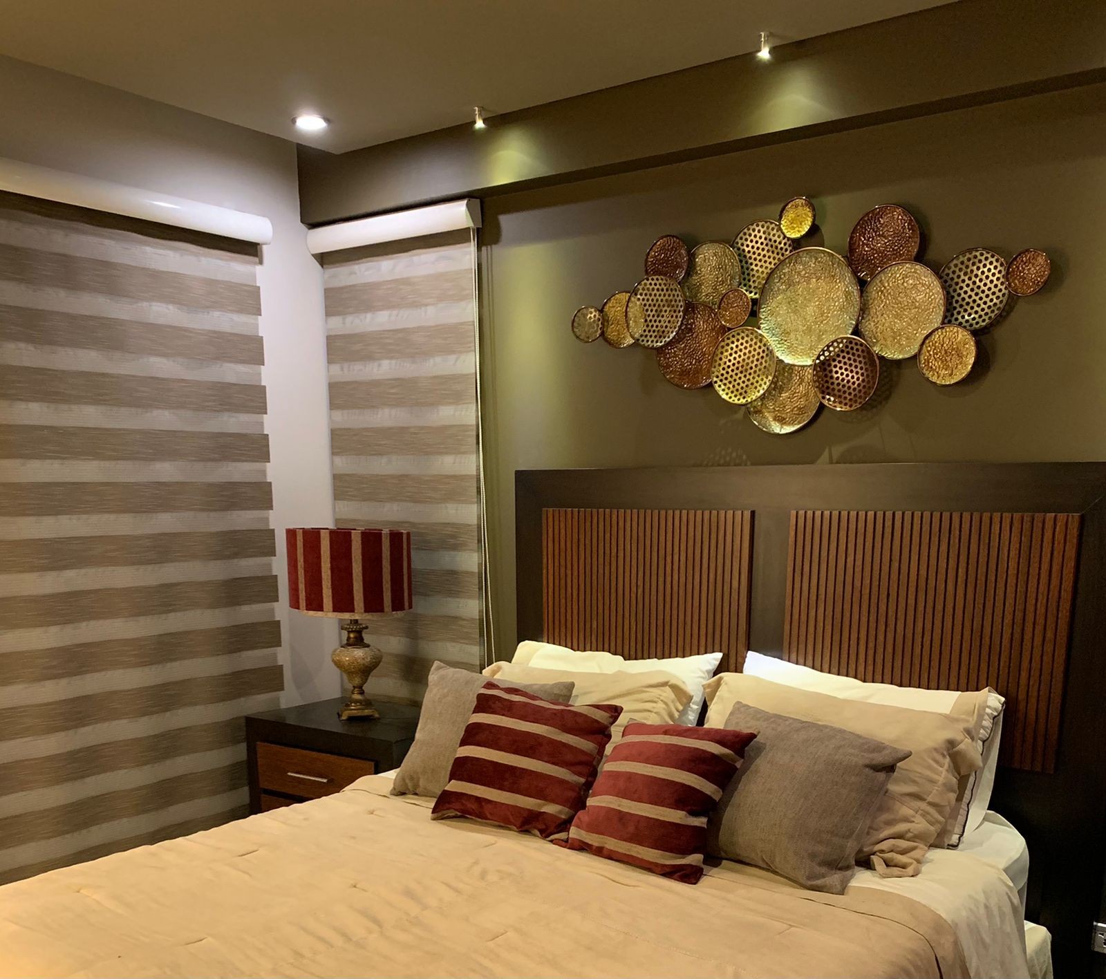 Departamento en AlquilerHERMOSO DEPARTAMENTO DE LUJO EN TORRE FRAGATA TOTALMENTE AMOBLADO 
ZONA EQUIPETROL /AV SAN MARTIN  2 dormitorios 1 baños 1 parqueos Foto 11