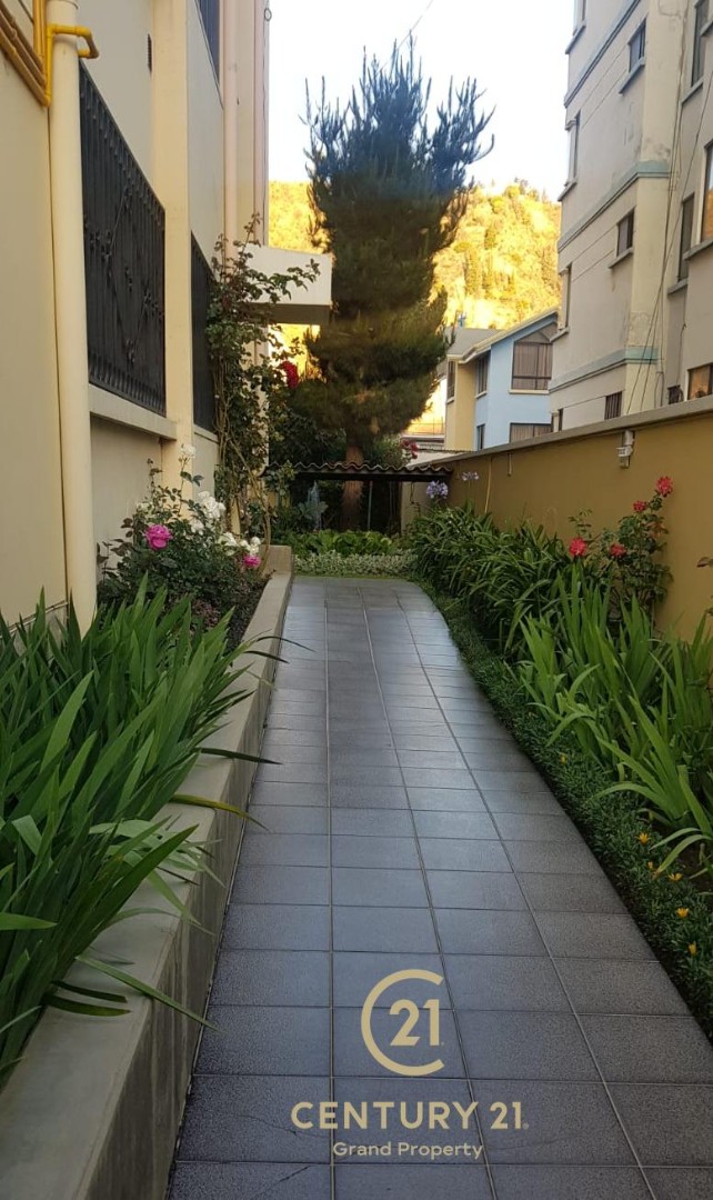 Departamento en Irpavi en La Paz 3 dormitorios 3 baños 1 parqueos Foto 11