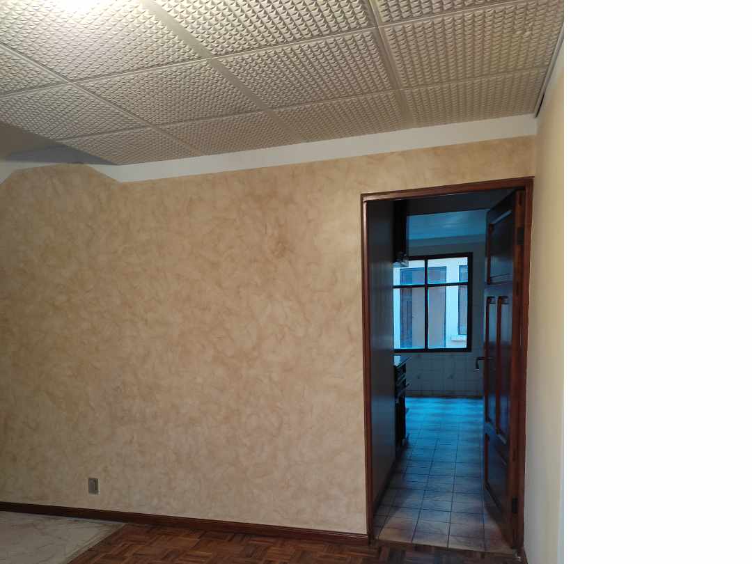 Casa en AlquilerIRPAVI CALLE 7 3 dormitorios 4 baños 3 parqueos Foto 5