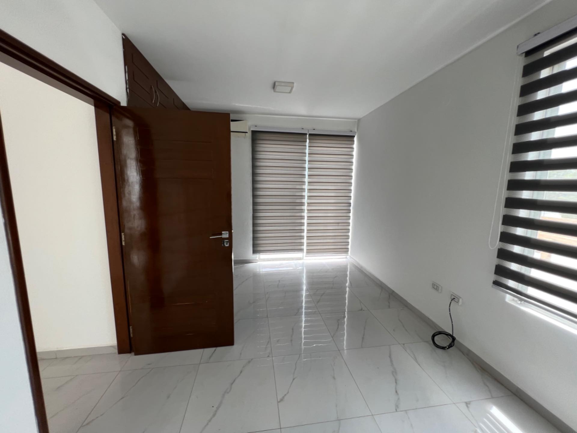 Casa en AlquilerCONDOMINIO LOS PARQUES DEL URUBO I 4 dormitorios 5 baños 3 parqueos Foto 17