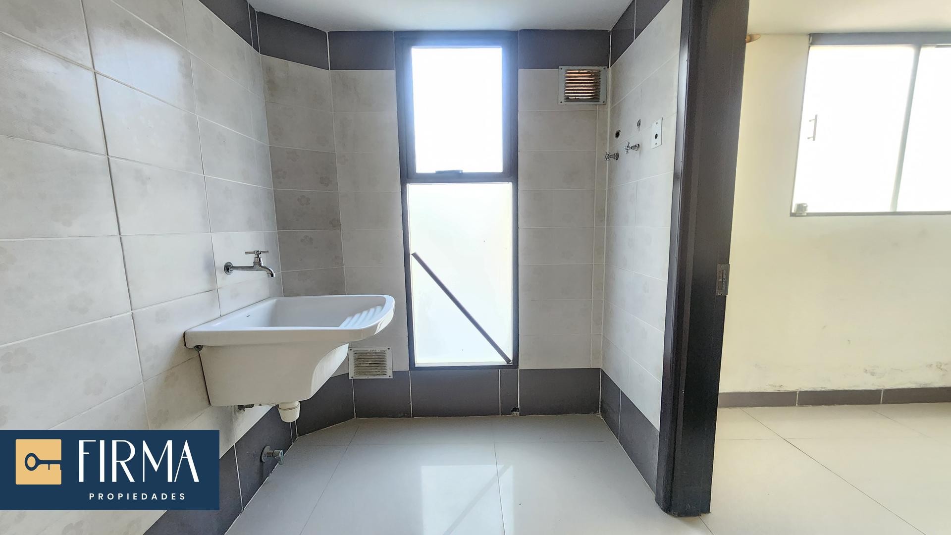 En Venta a $us 150,000 Foto 3