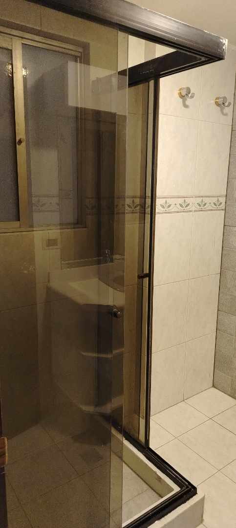 Departamento en AlquilerAV. ARCE  3 dormitorios 4 baños 1 parqueos Foto 2