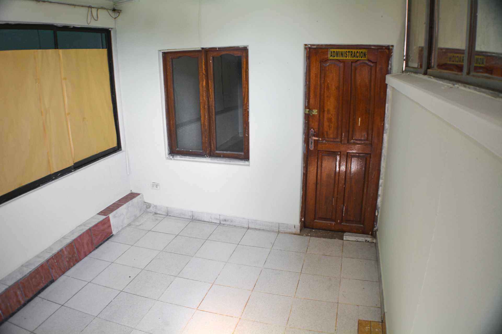 Edificio en VentaAv. Ingavi Zona Chimba Foto 7