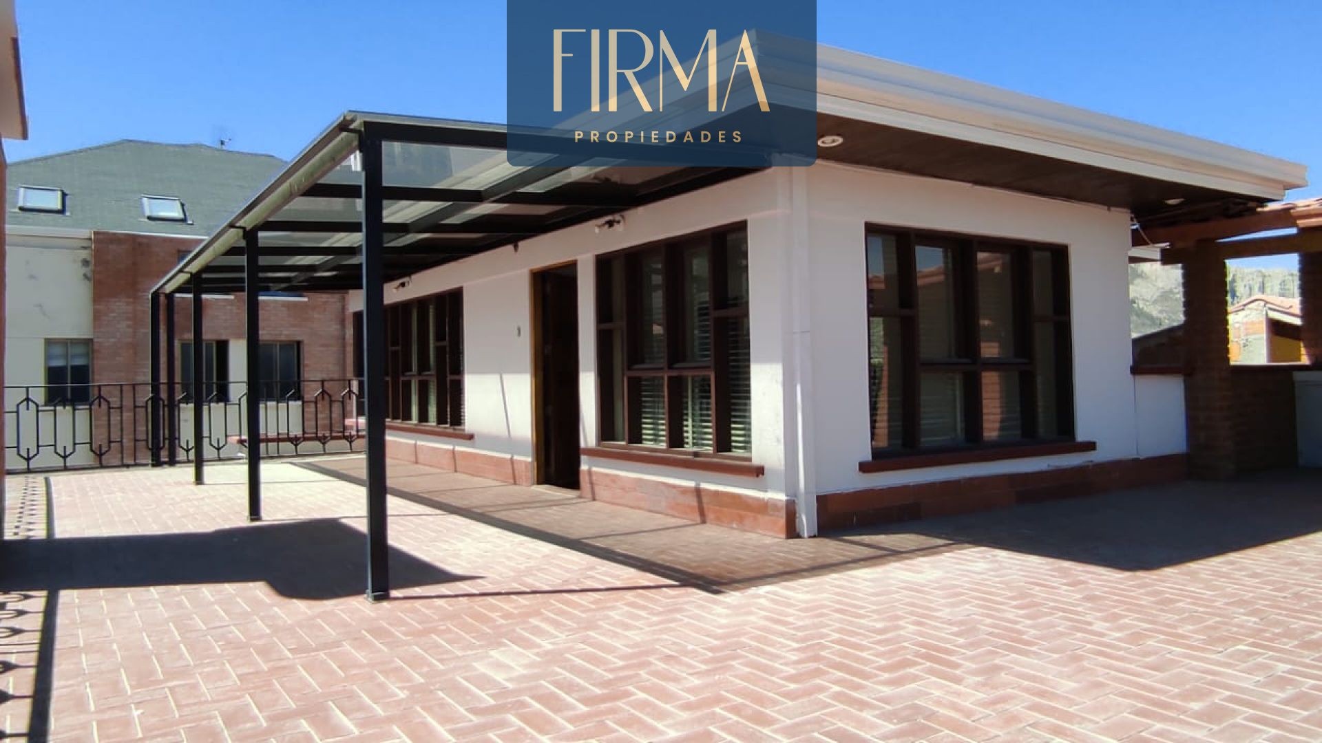 Casa en Achumani en La Paz 4 dormitorios 4 baños 2 parqueos Foto 5