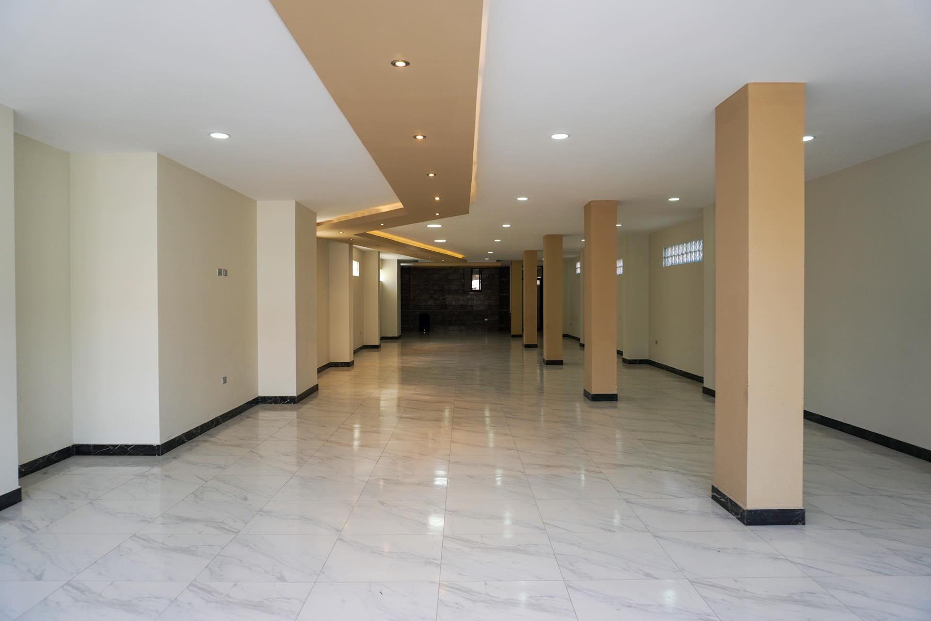 Local comercial en Sudoeste en Cochabamba  1 baños  Foto 5