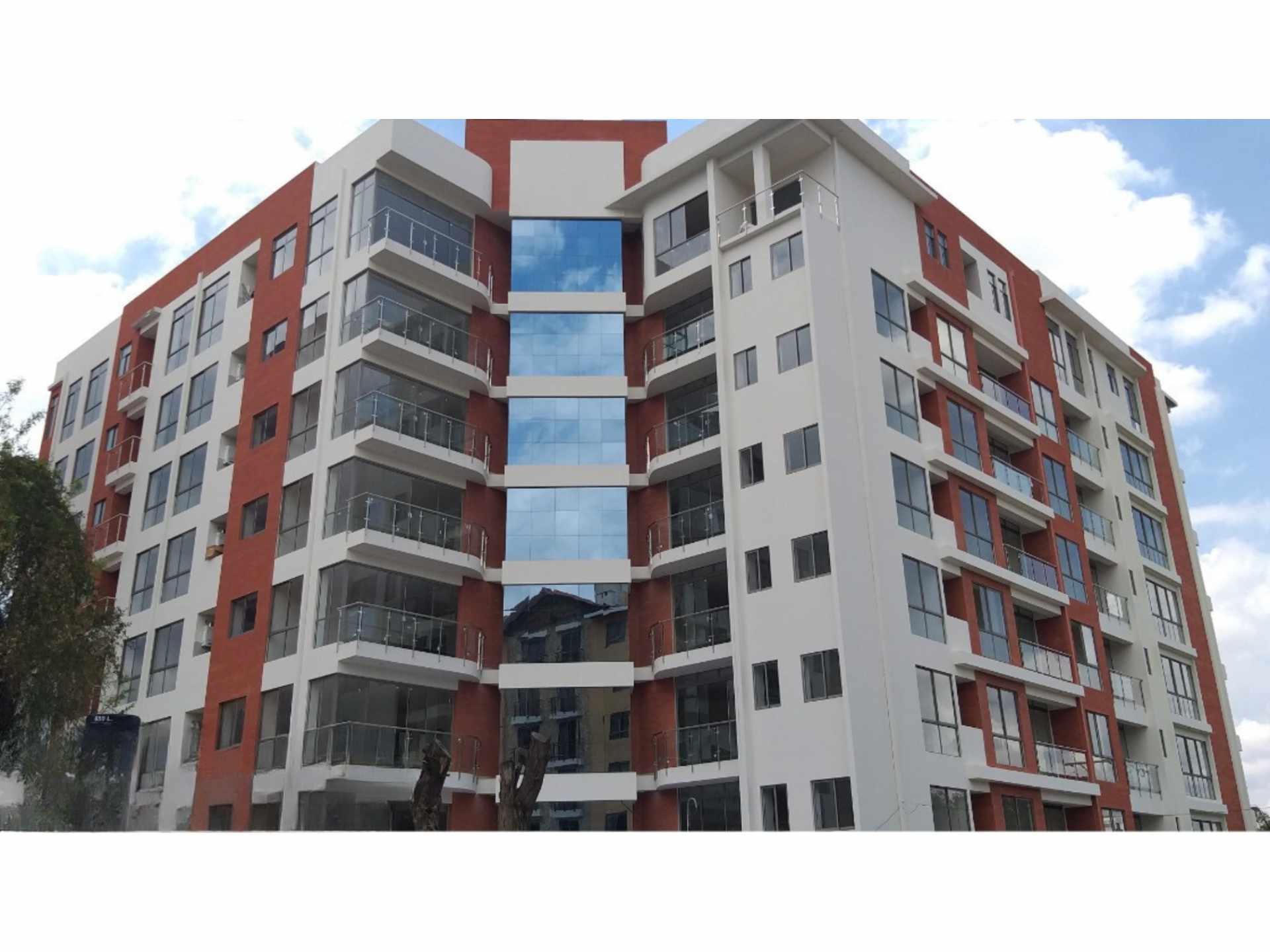 En Alquiler a $us 550 Foto 46