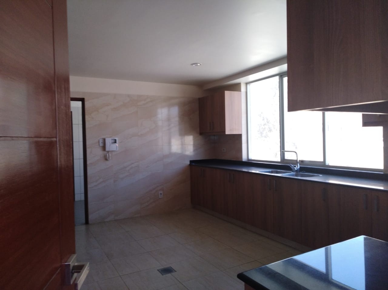 Departamento en VentaAchumani calle 29 4 dormitorios 3 baños 1 parqueos Foto 5