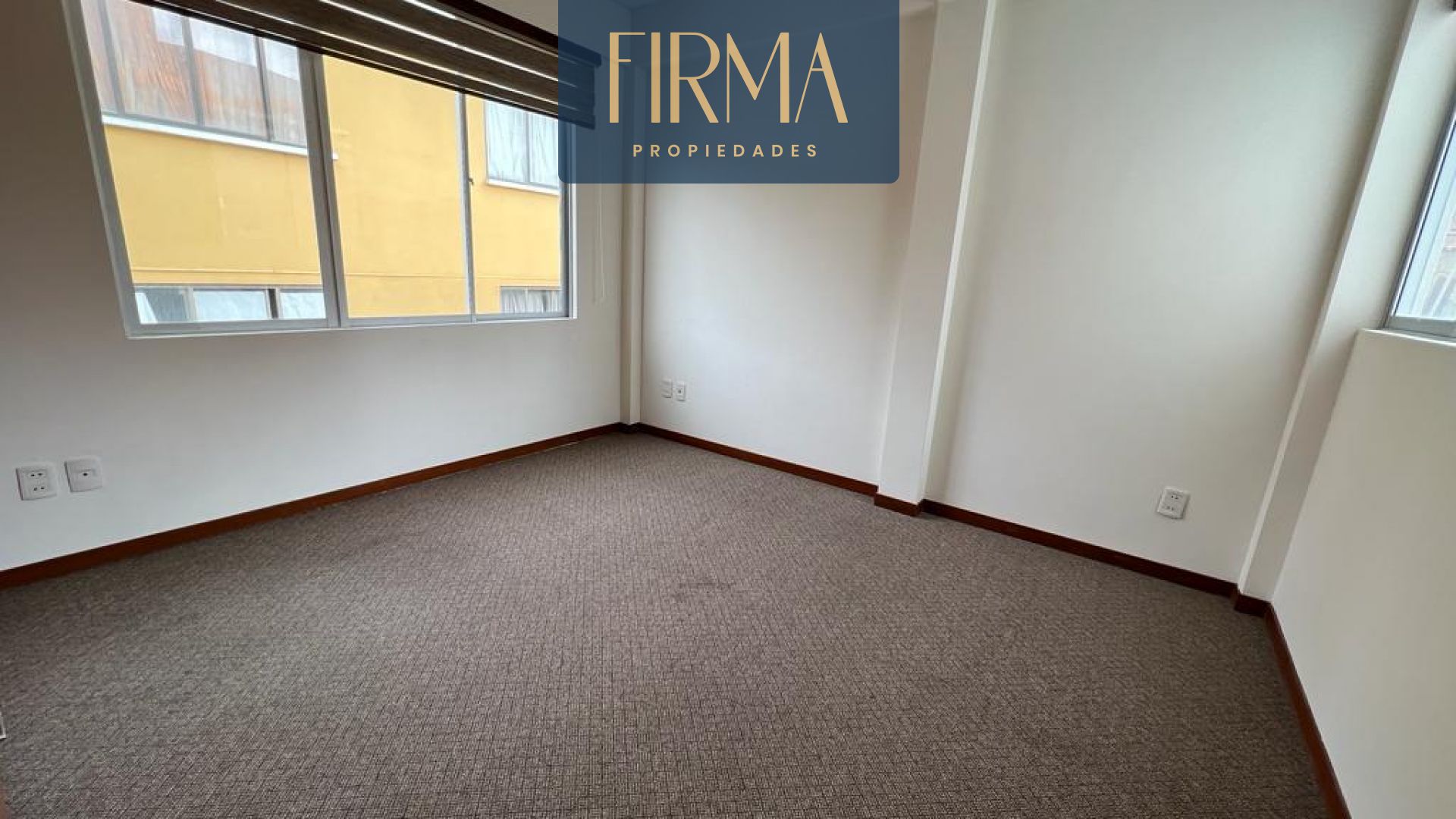 Casa en VentaCOMPRA ESTA CASA EN CHASQUIPAMPA 3 dormitorios 4 baños 1 parqueos Foto 5