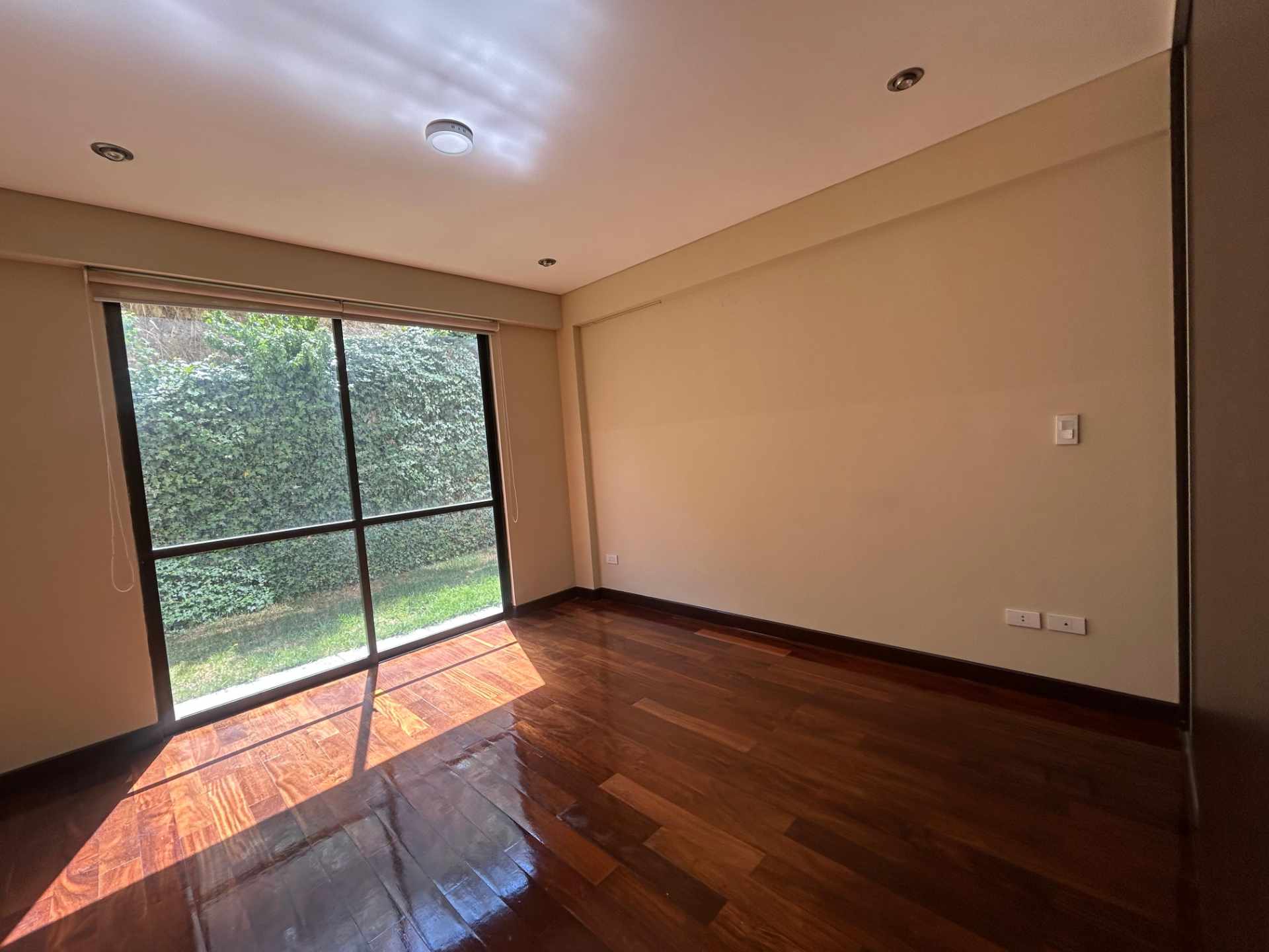 Departamento en Achumani en La Paz 3 dormitorios 3 baños 2 parqueos Foto 10