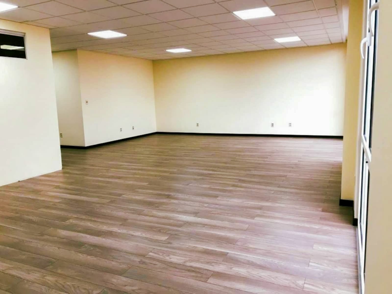 Oficina en AlquilerCALACOTO - ZONA SUR DE LA PAZ Foto 5