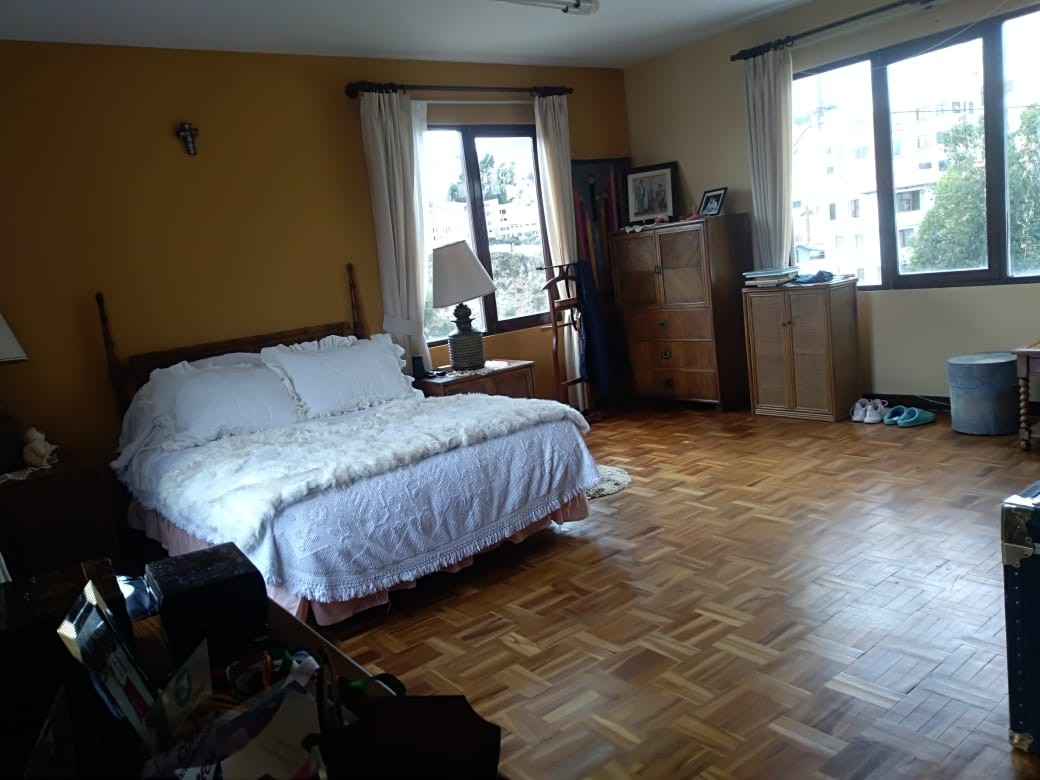 Casa en Seguencoma en La Paz 4 dormitorios 3 baños  Foto 4