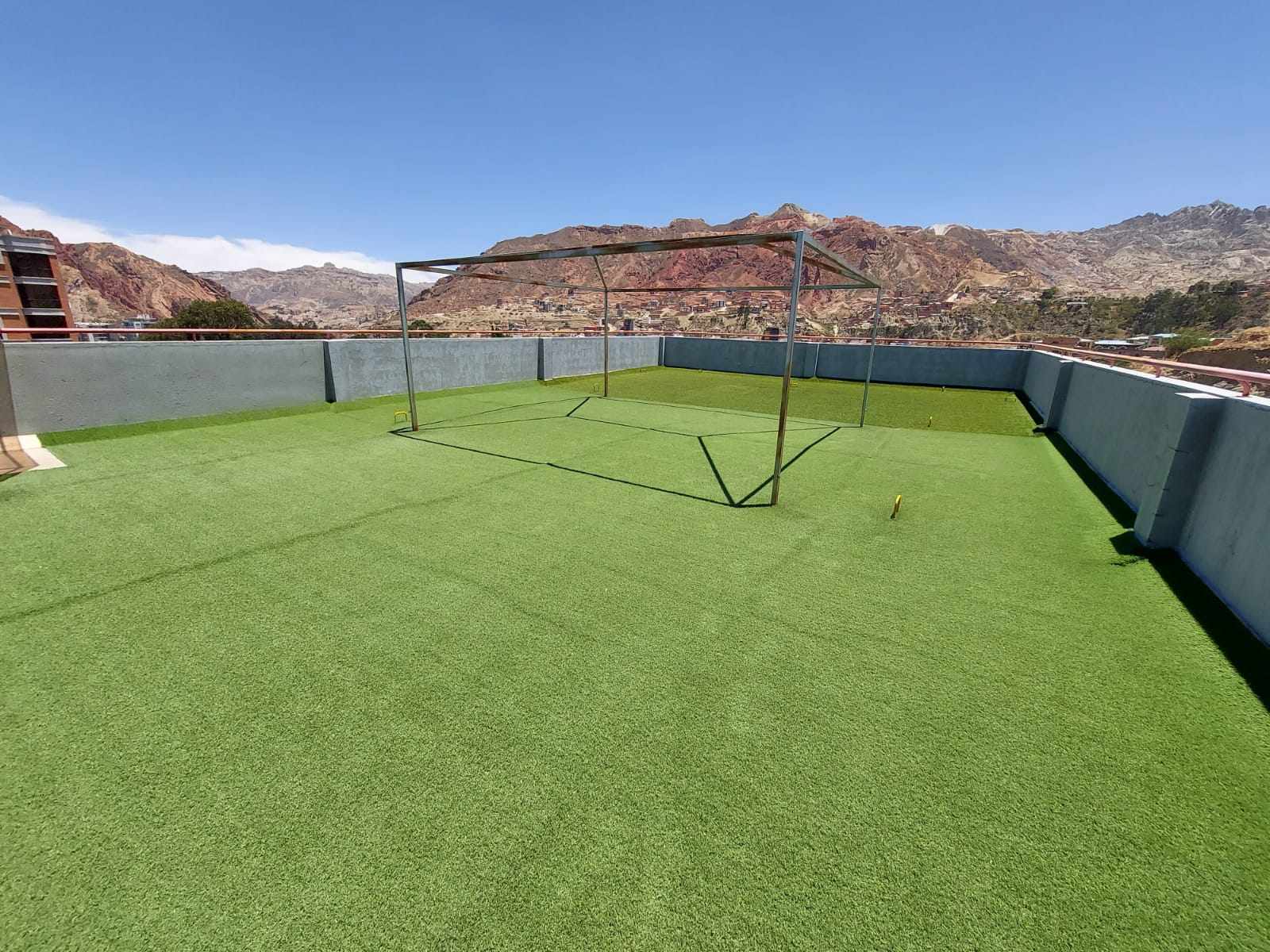 Oficina en Calacoto en La Paz 1 dormitorios 1 baños  Foto 11