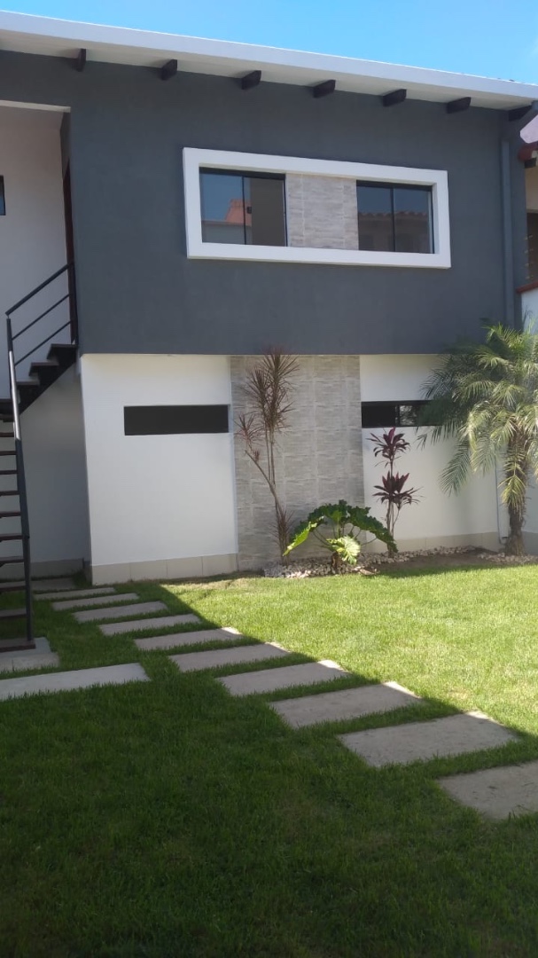 Casa en AnticréticoRADIAL 17 Y MEDIO 5TO ANILLO Foto 5